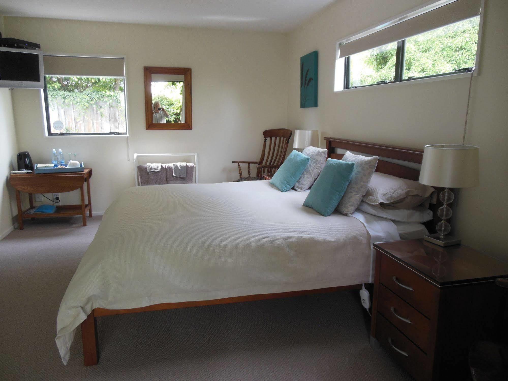 Garden Bed And Breakfast Christchurch Eksteriør billede