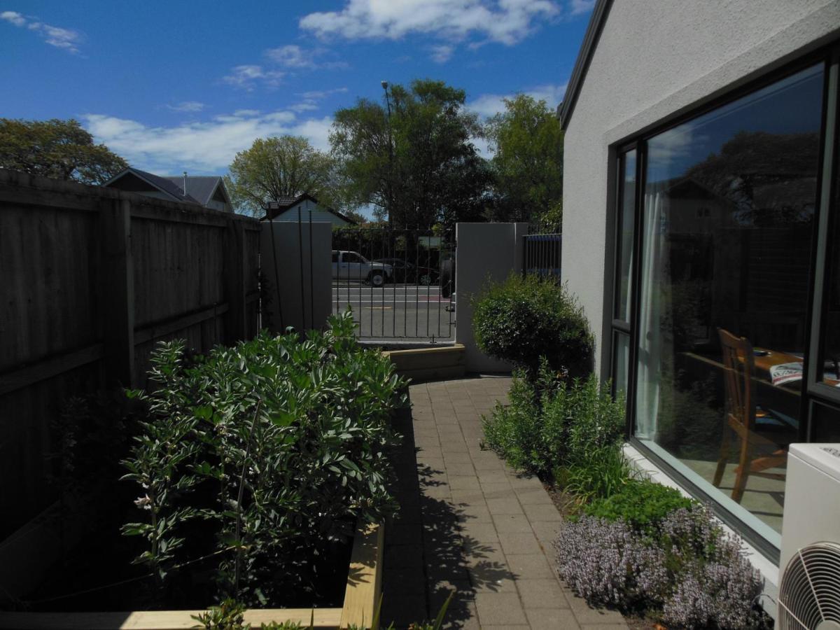 Garden Bed And Breakfast Christchurch Eksteriør billede